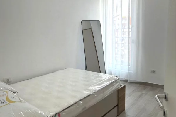 Shtepi me qera Apartament ne Tirane, 2+1, Mobilimi E mobiluar, Pagesa 900  Euro.