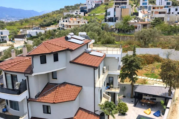 Shtepi ne shitje 7+1 ne Tirane - 2,000,000 Euro