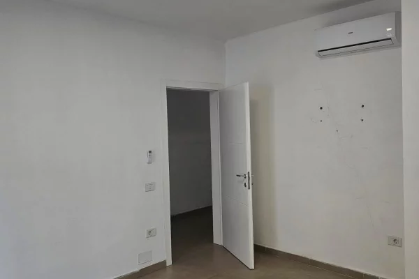 🏢JEPET ZYRE ME QIRA PRANE RTSH-se.