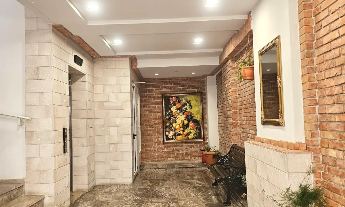 🏢JEPET ZYRE ME QIRA PRANE RTSH-se.