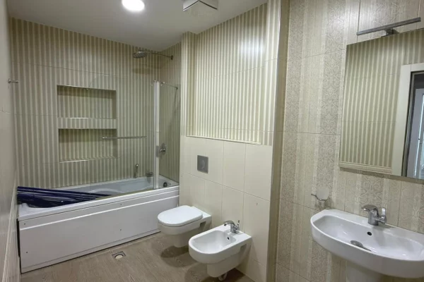 🏢Jepet Zyre me Qira 200 m2 te Kompleksi Delijorgji!