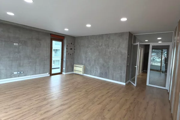 🏢Jepet Zyre me Qira 200 m2 te Kompleksi Delijorgji!