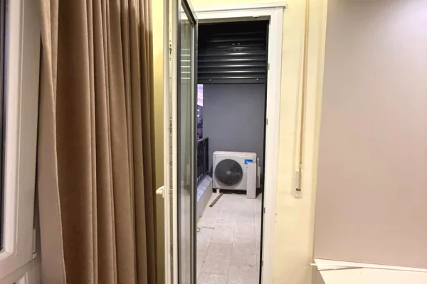 Shtepi ne shitje Apartament ne Tirane, 2+1, Mobilimi E mobiluar, Pagesa 150,000  Euro.