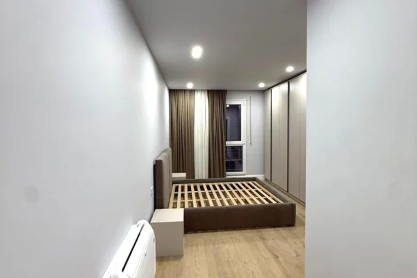 Shtepi ne shitje Apartament ne Tirane, 2+1, Mobilimi E mobiluar, Pagesa 150,000  Euro.