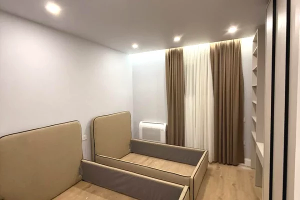 Shtepi ne shitje Apartament ne Tirane, 2+1, Mobilimi E mobiluar, Pagesa 150,000  Euro.
