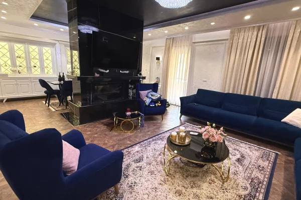 Shtepi me qera Apartament ne Tirane, 2+1, Mobilimi E mobiluar, Pagesa 3,000  Euro.