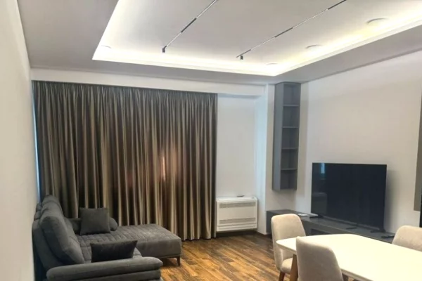 Shtepi me qera Apartament ne Tirane, 1+1, Mobilimi E mobiluar, Pagesa 1,300  Euro.