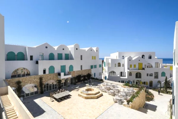 Shtepi ne shitje Apartament ne Himare, 2+1, Mobilimi Bosh, pa mobiluar, Pagesa 368,200  Euro.