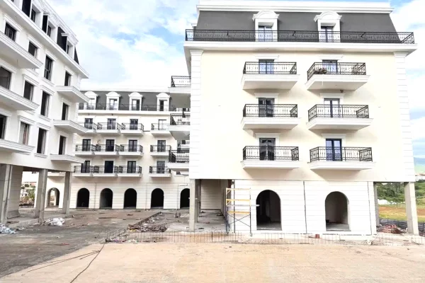 Apartment for sale in Tirana 2+1, Emty