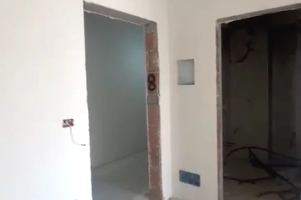 Shtepi ne shitje Apartament ne Tirane, 1+1, Mobilimi Bosh, pa mobiluar, Pagesa 110,000  Euro.