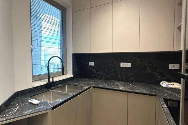 Shtepi me qera Vila Luksoze ne Tirane, 3+1, Mobilimi E mobiluar, Pagesa 4,500  Euro.