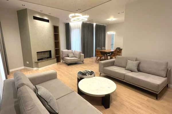 Shtepi me qera 3+1 ne Tirane - 4,500 Euro