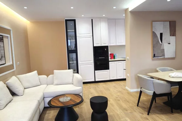 Shtepi ne shitje Apartament ne Tirane, 2+1, Mobilimi E mobiluar, Pagesa 370,000  Euro.