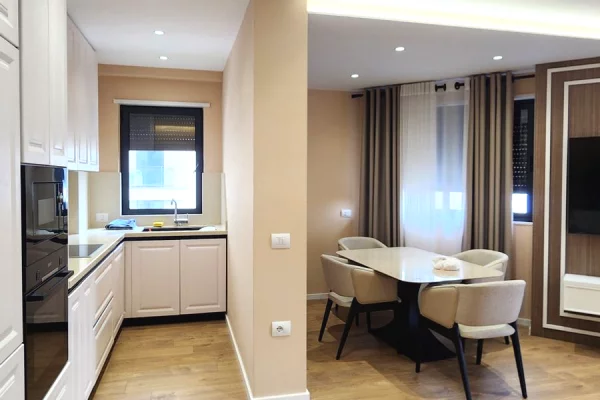 Shtepi ne shitje Apartament ne Tirane, 2+1, Mobilimi E mobiluar, Pagesa 370,000  Euro.