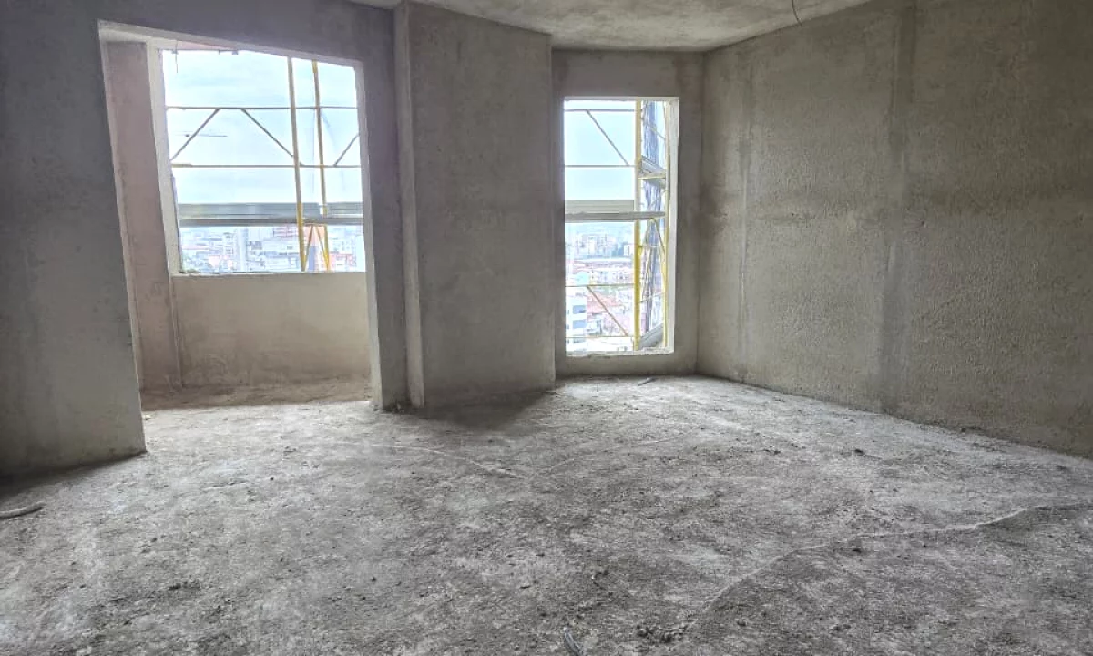 Shtepi ne shitje Apartament ne Tirane, 2+1, Mobilimi Bosh, pa mobiluar, Pagesa 165,000  Euro.