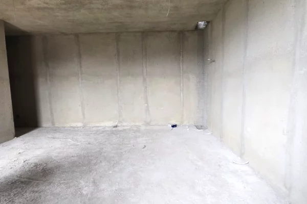 Shtepi ne shitje Apartament ne Tirane, 2+1, Mobilimi Bosh, pa mobiluar, Pagesa 165,000  Euro.