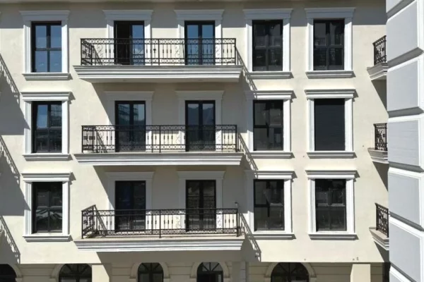 Shtepi ne shitje Apartament ne Tirane, Garsoniere, Mobilimi Bosh, pa mobiluar, Pagesa 91,600  Euro.