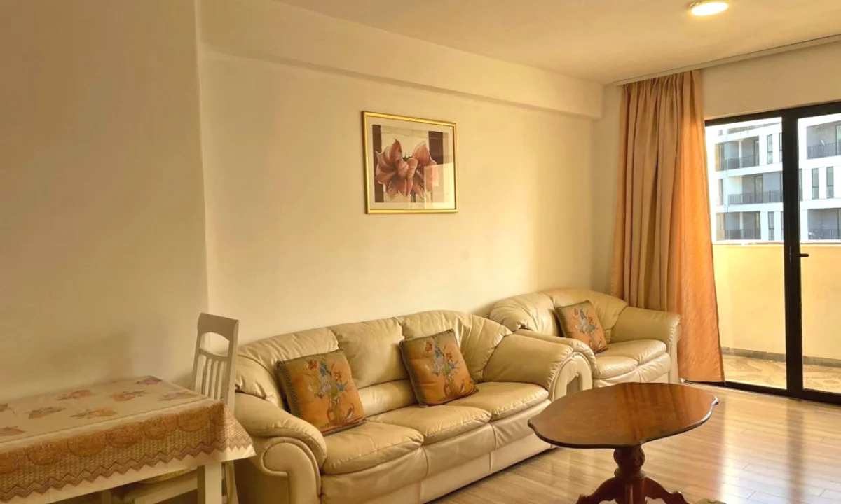 Shtepi ne shitje Apartament ne Tirane, 3+1, Mobilimi E mobiluar, Pagesa 20,000,000  Leke.