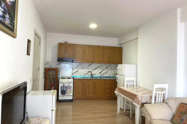 Shtepi ne shitje Apartament ne Tirane, 3+1, Mobilimi E mobiluar, Pagesa 20,000,000  Leke.
