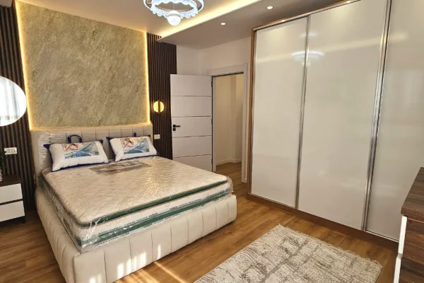 Shtepi ne shitje Apartament ne Tirane, 2+1, Mobilimi E mobiluar, Pagesa 265,000  Euro.