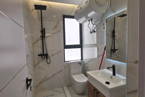 Shtepi ne shitje Apartament ne Tirane, 2+1, Mobilimi E mobiluar, Pagesa 265,000  Euro.