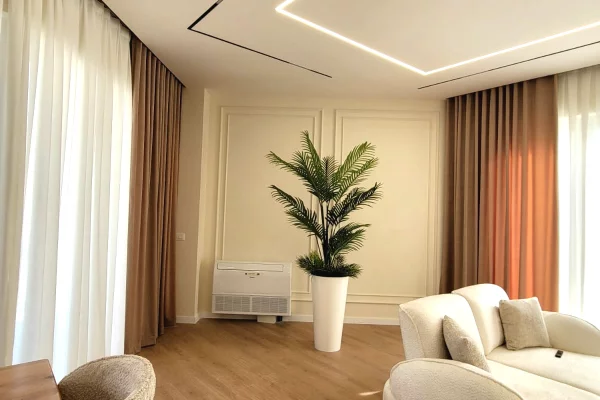 Shtepi me qera Vila Luksoze ne Tirane, 3+1, Mobilimi E mobiluar, Pagesa 5,000  Euro.