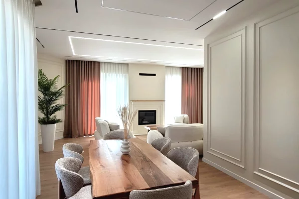 Shtepi me qera Vila Luksoze ne Tirane, 3+1, Mobilimi E mobiluar, Pagesa 5,000  Euro.