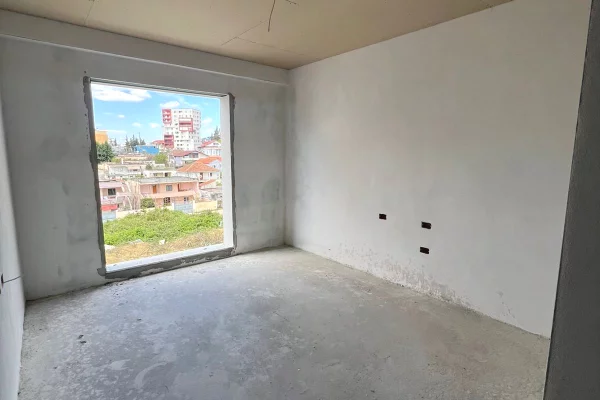 Shtepi ne shitje Apartament ne Tirane, 2+1, Mobilimi Bosh, pa mobiluar, Pagesa 155,000  Euro.