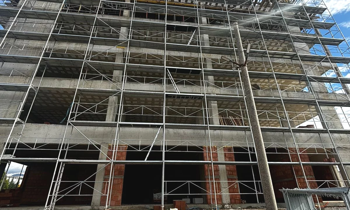 Shtepi ne shitje Apartament ne Tirane, 1+1, Mobilimi Bosh, pa mobiluar, Pagesa 53,300  Euro.