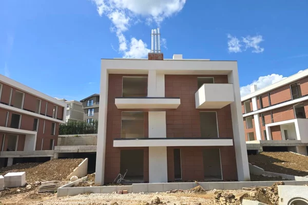 Shtepi ne shitje 3+1 ne Tirane - 570,000 Euro