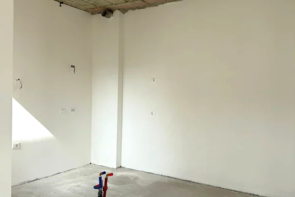 Shtepi ne shitje Apartament ne Tirane, 2+1, Mobilimi Bosh, pa mobiluar, Pagesa 38,000,000  Leke.