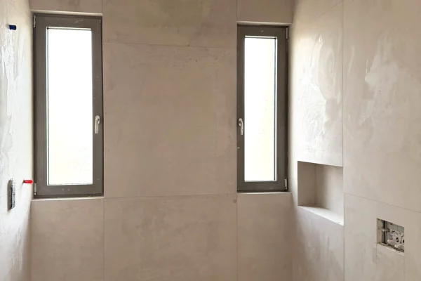 Shtepi ne shitje Apartament ne Tirane, 2+1, Mobilimi Bosh, pa mobiluar, Pagesa 38,000,000  Leke.