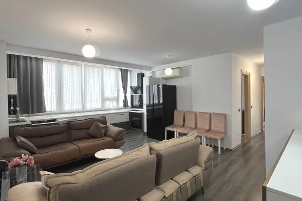 Shtepi ne shitje Apartament ne Tirane, 2+1, Mobilimi E mobiluar, Pagesa 195,000  Euro.