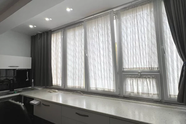 Shtepi ne shitje Apartament ne Tirane, 2+1, Mobilimi E mobiluar, Pagesa 195,000  Euro.