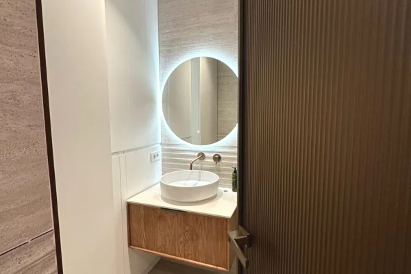 Shtepi me qera Apartament ne Tirane, 1+1, Mobilimi E mobiluar, Pagesa 1,000  Euro.