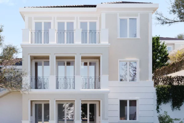 Shtepi ne shitje Vila Luksoze ne Tirane, 5+1, Mobilimi Bosh, pa mobiluar, Pagesa 1,050,000  Euro.