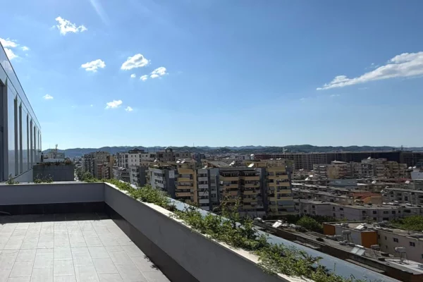 Shtepi me qera Duplex(shtepi me 2 kate) ne Tirane, 3+1, Mobilimi E mobiluar, Pagesa 3,500  Euro.