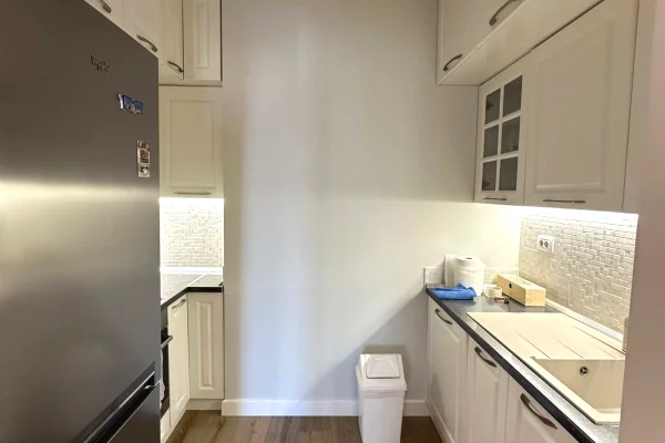 Shtepi me qera Apartament ne Tirane, 2+1, Mobilimi E mobiluar, Pagesa 1,500  Euro.