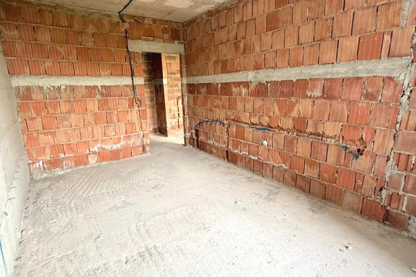 Shtepi ne shitje Apartament ne Tirane, 1+1, Mobilimi Bosh, pa mobiluar, Pagesa 116,000  Euro.