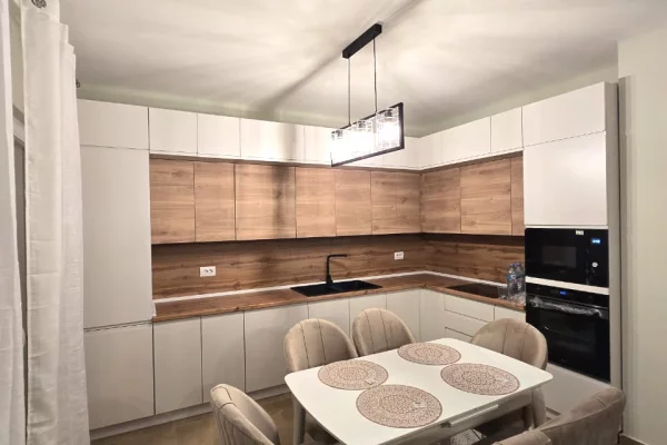 Shtepi me qera Apartament ne Tirane, 2+1, Mobilimi E mobiluar, Pagesa 850  Euro.