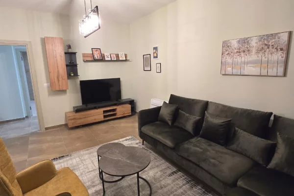 Shtepi me qera 2+1 ne Tirane - 850 Euro