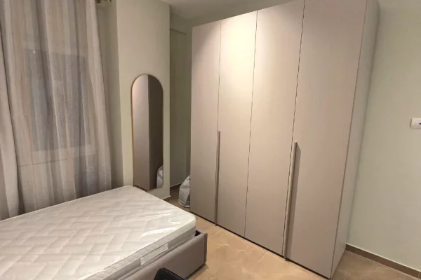 Shtepi me qera Apartament ne Tirane, 2+1, Mobilimi E mobiluar, Pagesa 850  Euro.