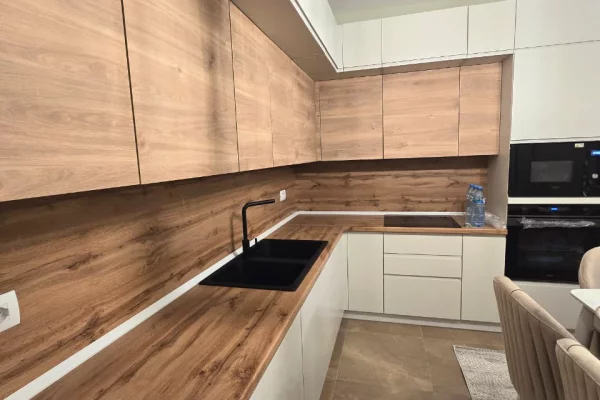 Shtepi me qera Apartament ne Tirane, 2+1, Mobilimi E mobiluar, Pagesa 850  Euro.