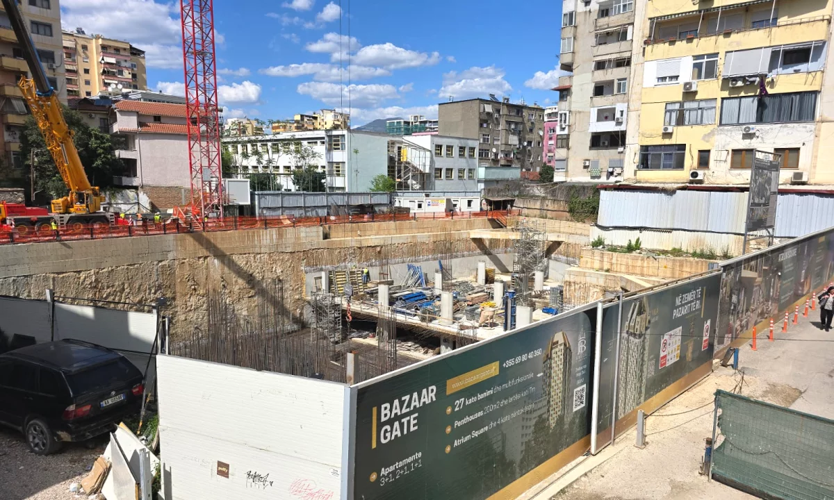 Shtepi ne shitje Apartament ne Tirane, 1+1, Mobilimi Bosh, pa mobiluar, Pagesa 230,000  Euro.