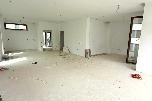 House for Sale 4+1 in Tirana - 750,000 Euro