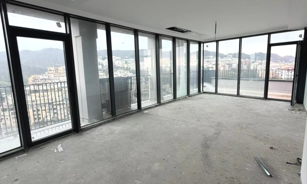 Shtepi ne shitje Apartament ne Tirane, 2+1, Mobilimi Bosh, pa mobiluar, Pagesa 554,300  Euro.