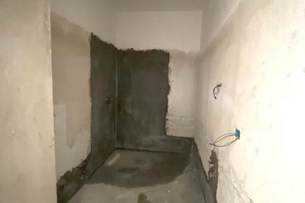 Shtepi ne shitje Apartament ne Tirane, 2+1, Mobilimi Bosh, pa mobiluar, Pagesa 120,000  Euro.