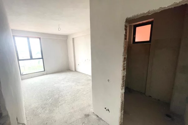 Apartment for sale in Tirana 2+1, Emty