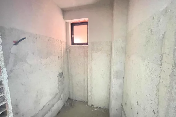 Apartment for sale in Tirana 2+1, Emty