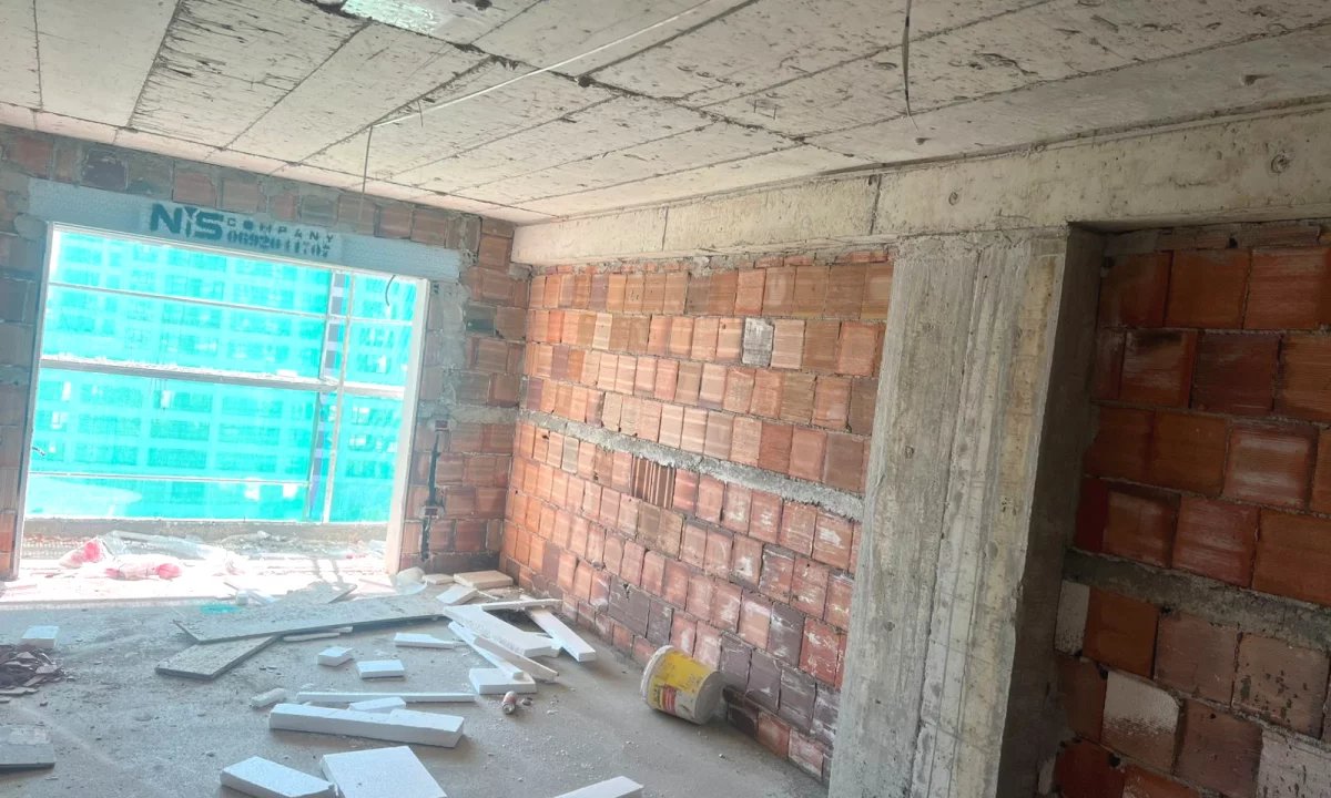 Shtepi ne shitje Apartament ne Tirane, 2+1, Mobilimi Bosh, pa mobiluar, Pagesa 148,000  Euro.